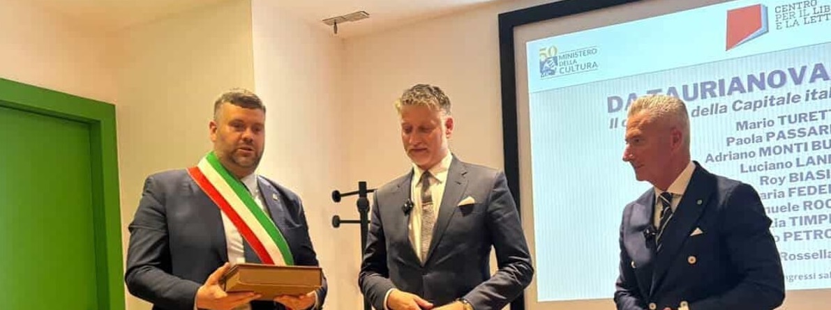 Capitale italiana del Libro 2025: al Salone di Torino passaggio di consegne da Taurianova a Subiaco alla presenza del Ministro Giuli